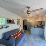 Cala Di Sole Lecci Apartment *