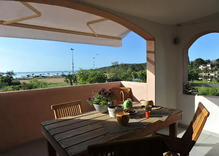 Cala Di Sole Lecci Porto-Vecchio (Corsica)